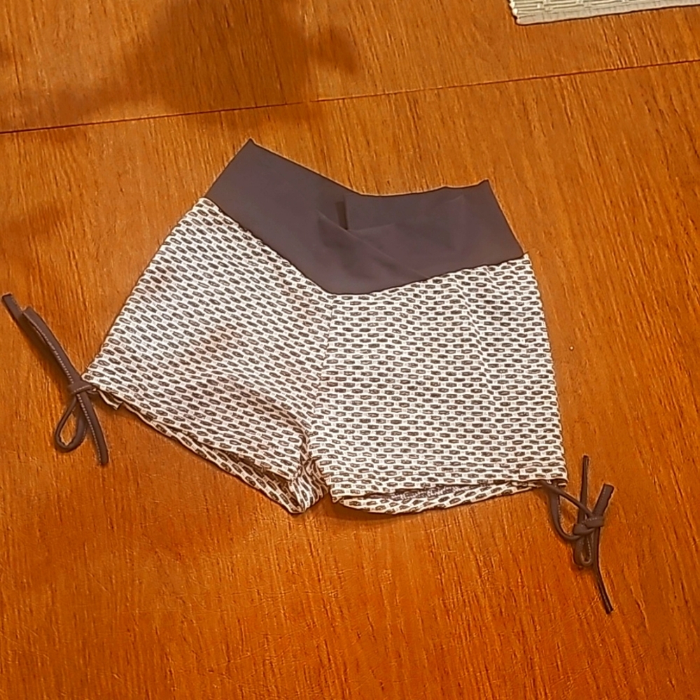 Athlete shorts